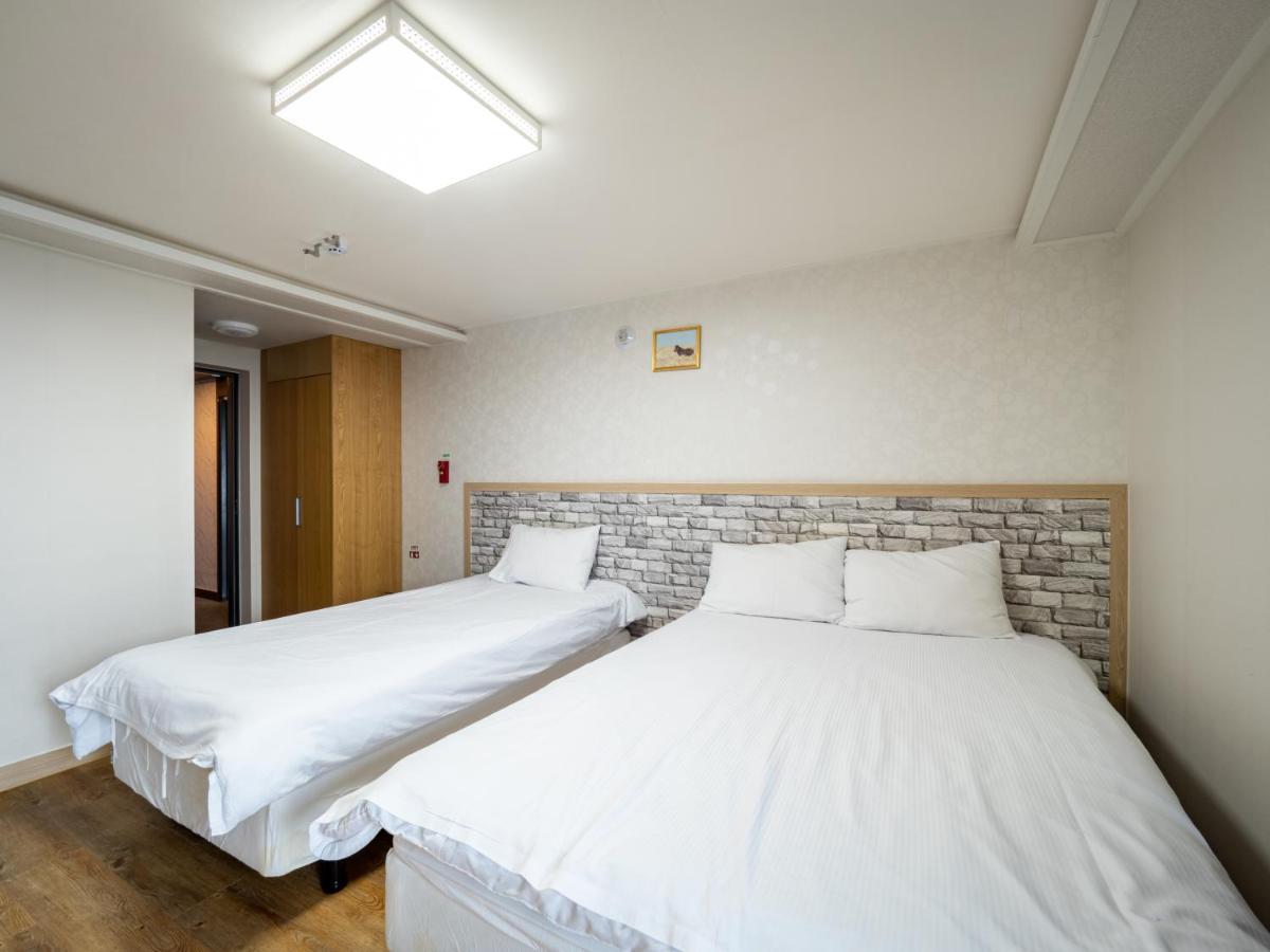 Jeju Moseulpo Hotel Σεογκουίπο Εξωτερικό φωτογραφία